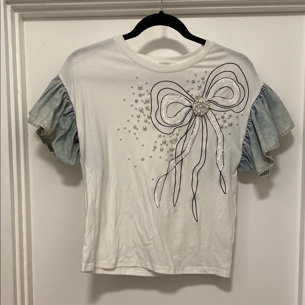 Top Zara White and Blue Short Sleeve Tees with Bow Design